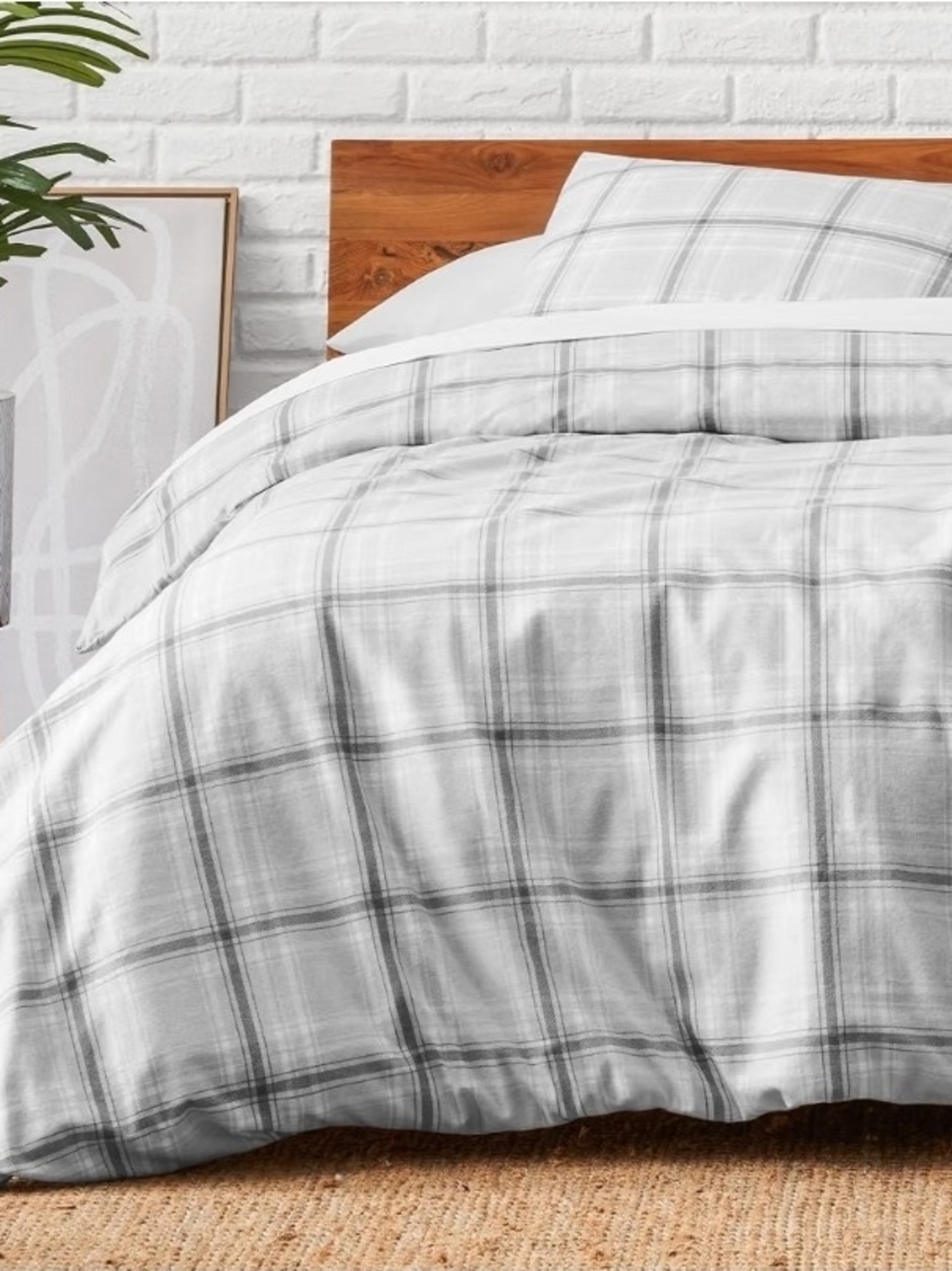 Minimalist Gray Plaid Duvet Cover - Timeless Neutral Bedding